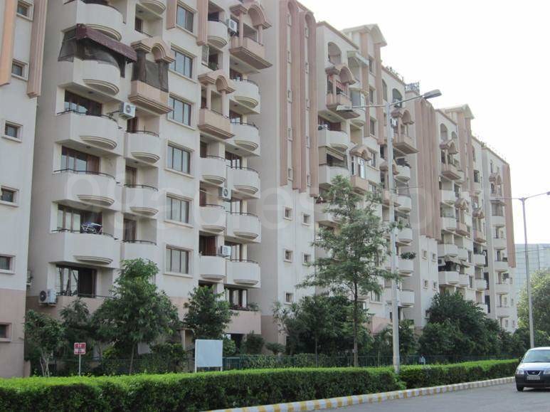 Flat Sale Ambience Lagoon DLF Phase 3 Gurgaon